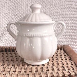 🌸3/$25 Target Home Vintage Farmhouse Stoneware Fluted Sugar Bowl with Lid